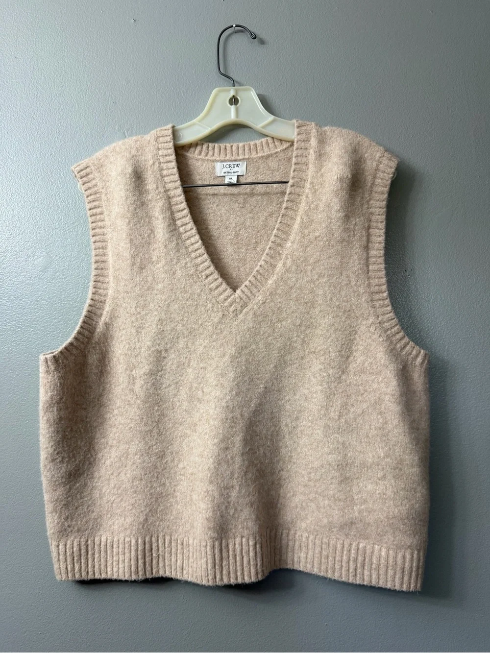 J.CREW Extra-Soft V-neck vest Sweater - Cream xl